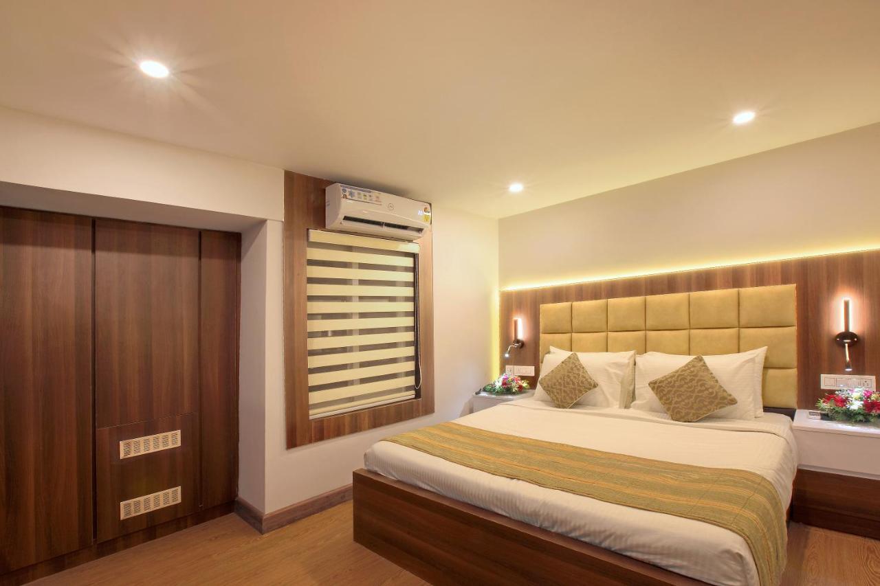 Hotel Kings Empire Kochi 外观 照片