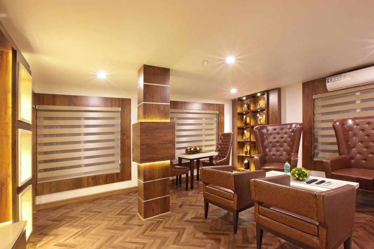 Hotel Kings Empire Kochi 外观 照片